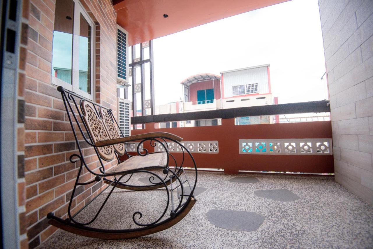 Ripoll'Es Homestay Chishang Extérieur photo